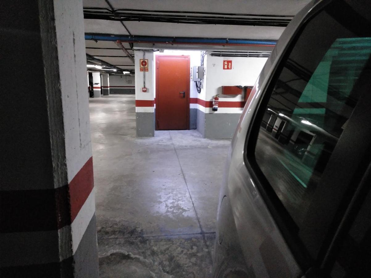 Andramari Tourist Home Parking& Wifi Amorebieta-Etxano Exteriör bild